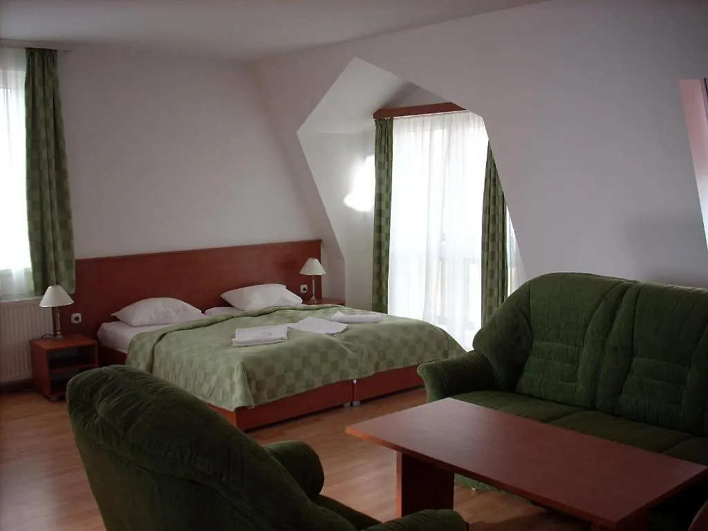 Hotel Kristaly Hajduszoboszlo 3*,